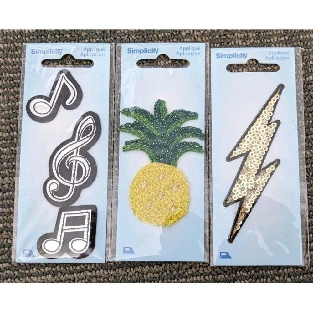 Lot of 18 Assorted Fun Appliques Iron On‎ Patches Cute Unique New Simplicity
